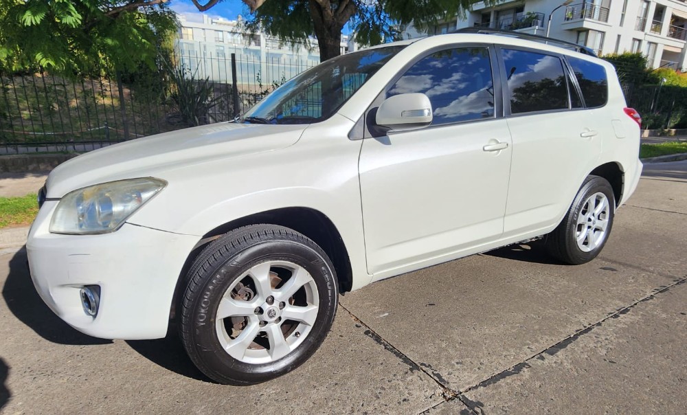 Toyota RAV4 4x4 — foto 10